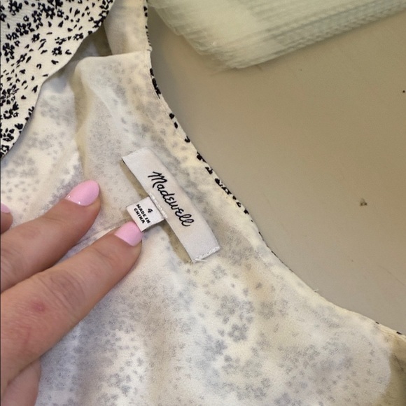 Madewell Puff-Sleeve V-Neck Midi Dress in Floral Size 4 - Picture 11 of 12